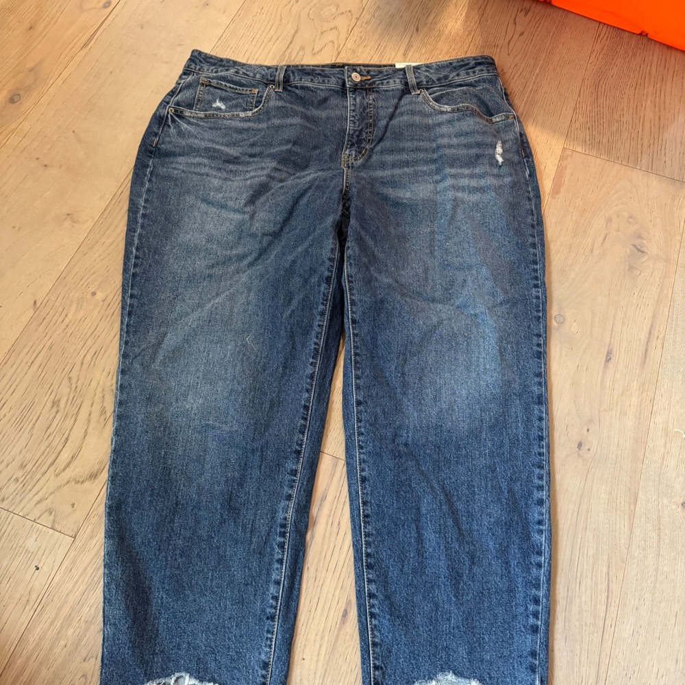 Time and Tru Womens Size 20 Mid-Rise Cropped Straight Leg Jeans Medium Wash NWT‎